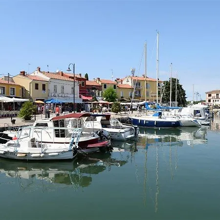 Al Porto Suites krevet i doručak 3*