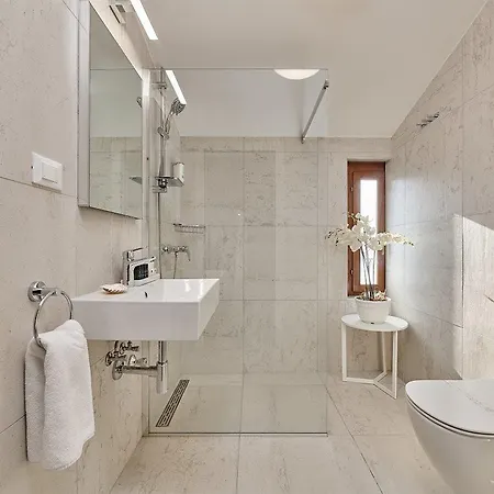 Al Porto Suites